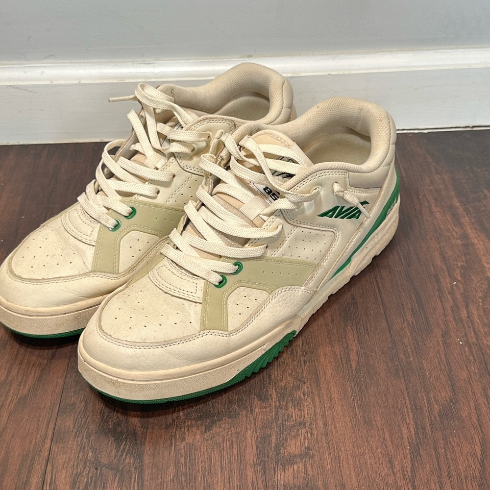 Avia Men's Beige and Green Sneakers